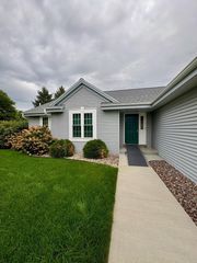 1701 STEEPLE DRIVE, East Troy, WI 53120