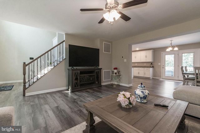 342 EUROPA WAY, Martinsburg, WV 25405