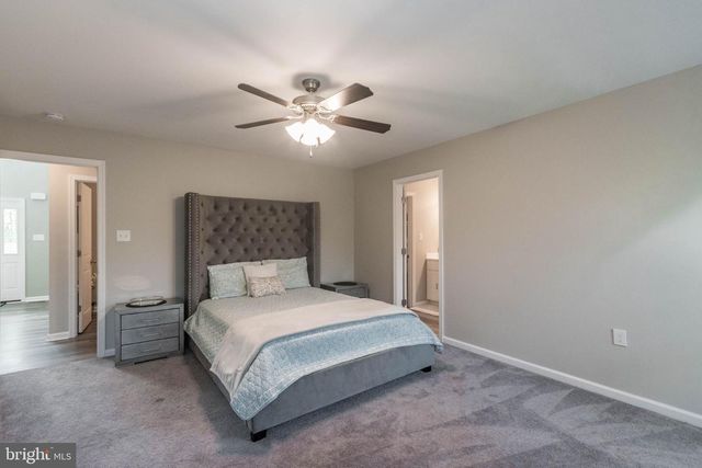 342 EUROPA WAY, Martinsburg, WV 25405