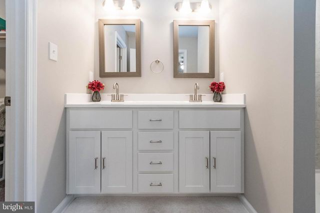 342 EUROPA WAY, Martinsburg, WV 25405