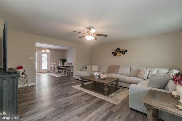 342 EUROPA WAY, Martinsburg, WV 25405