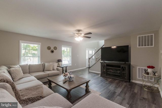 342 EUROPA WAY, Martinsburg, WV 25405