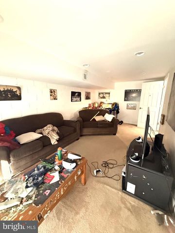 608 BROADWAY, Westville, NJ 08093
