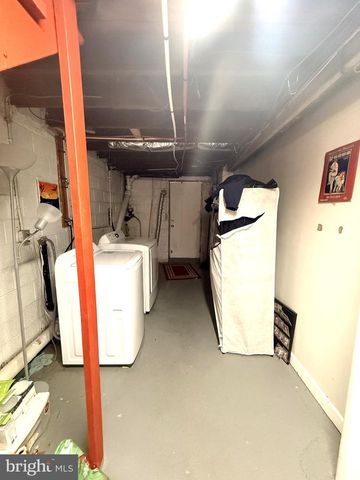 608 BROADWAY, Westville, NJ 08093