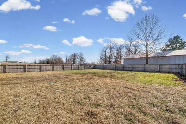 525 N Ridge Dr, Hopkinsville, KY 42240