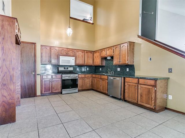 1405 SW 22nd Street, Oklahoma City, OK 73108