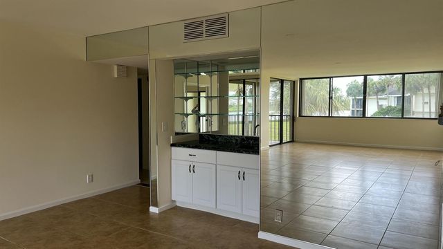 10507 SE Terrapin Place E-203, Tequesta, FL 33469