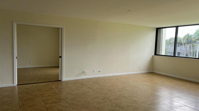 10507 SE Terrapin Place E-203, Tequesta, FL 33469