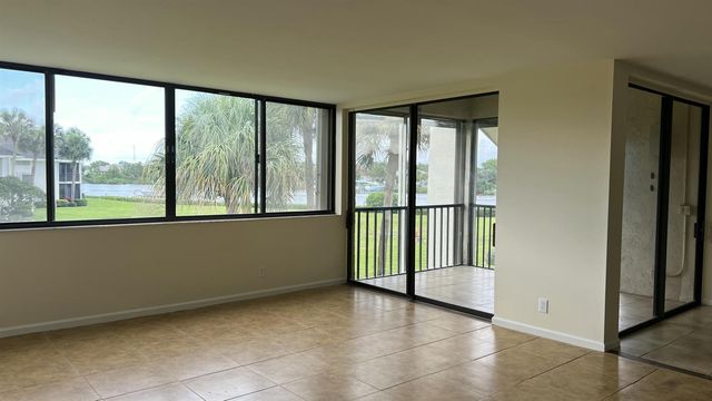 10507 SE Terrapin Place E-203, Tequesta, FL 33469