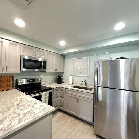 10507 SE Terrapin Place E-203, Tequesta, FL 33469
