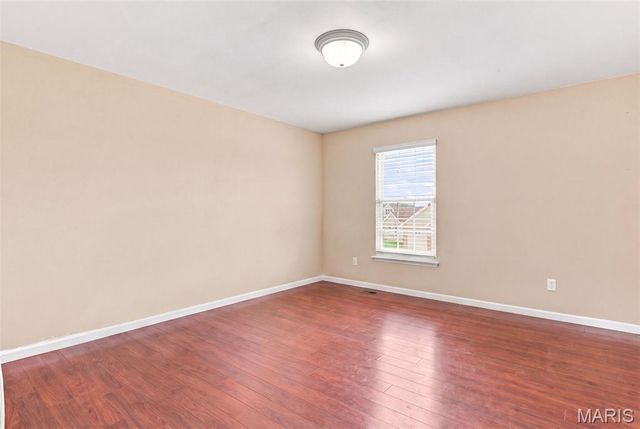 66 N Hillview Drive, St Peters, MO 63376