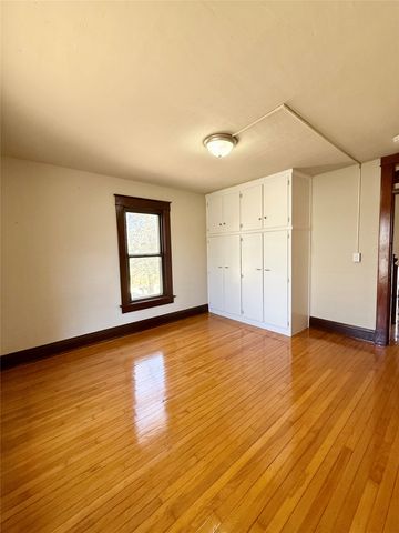 206 2nd Street NE, Mitchellville, IA 50169