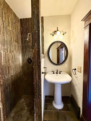 206 2nd Street NE, Mitchellville, IA 50169