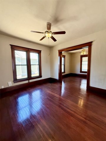 206 2nd Street NE, Mitchellville, IA 50169