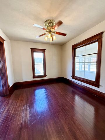 206 2nd Street NE, Mitchellville, IA 50169