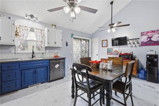 1800 Patricia Drive, Kearney, MO 64060