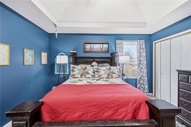 1800 Patricia Drive, Kearney, MO 64060