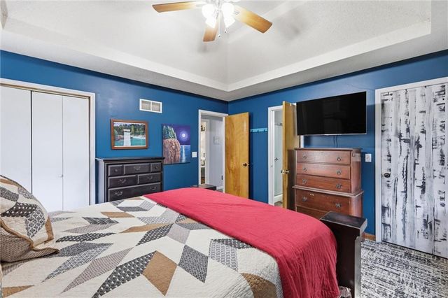 1800 Patricia Drive, Kearney, MO 64060