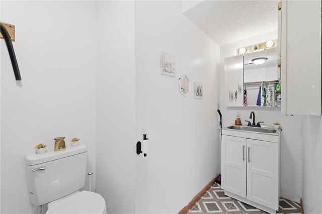 1800 Patricia Drive, Kearney, MO 64060