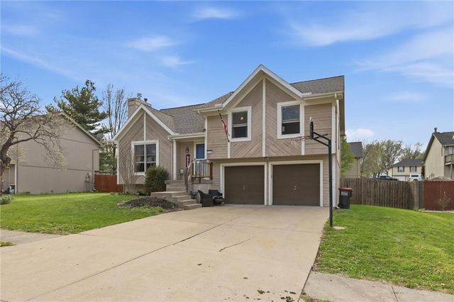 1800 Patricia Drive, Kearney, MO 64060