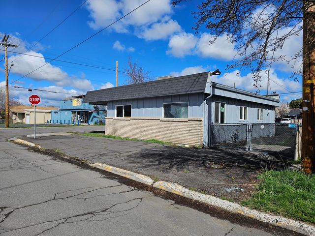 733 E Main Street, Klamath Falls, OR 97601