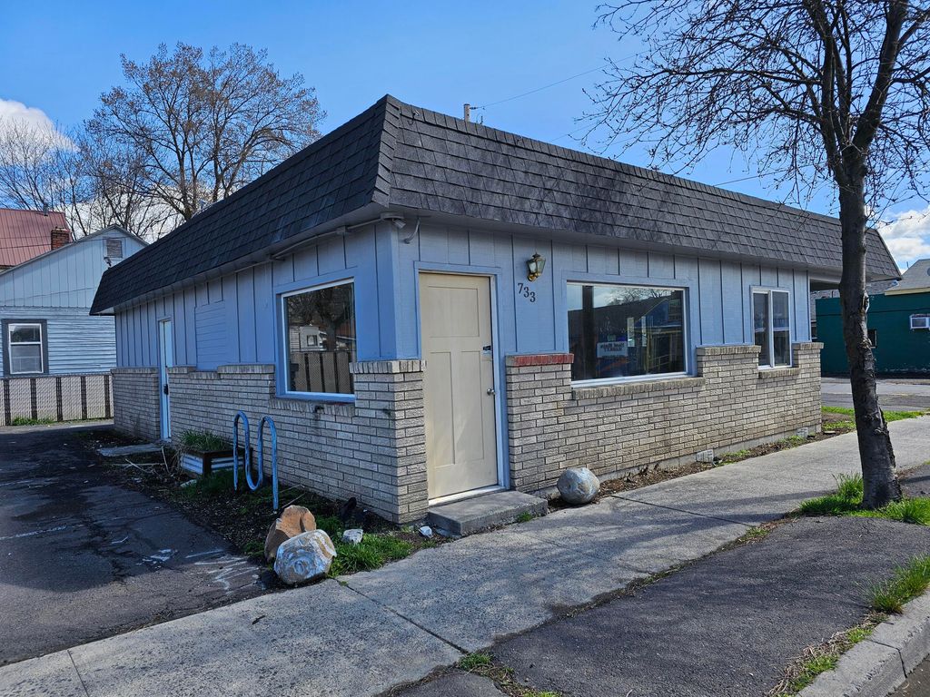 733 E Main Street, Klamath Falls, OR 97601