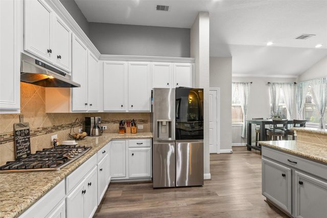 123 Carriage Court, Magnolia, TX 77354