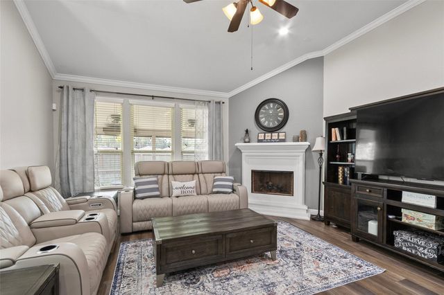 123 Carriage Court, Magnolia, TX 77354