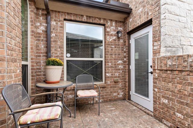 123 Carriage Court, Magnolia, TX 77354