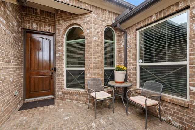 123 Carriage Court, Magnolia, TX 77354