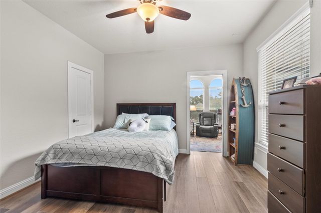 123 Carriage Court, Magnolia, TX 77354