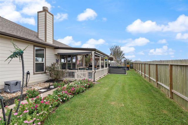 123 Carriage Court, Magnolia, TX 77354