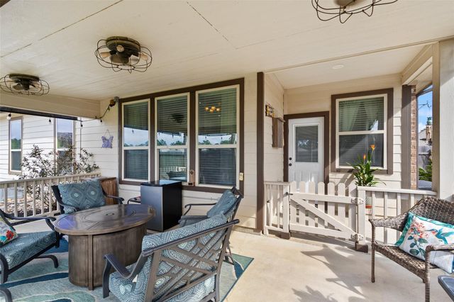 123 Carriage Court, Magnolia, TX 77354