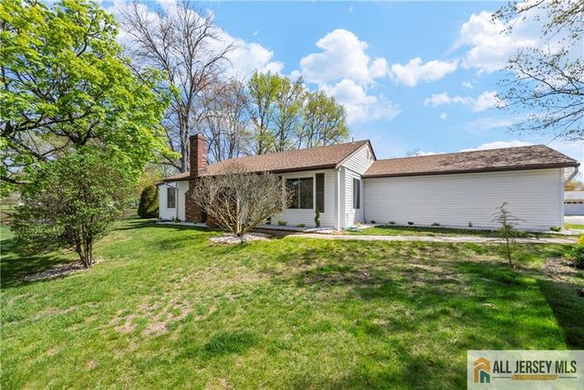 265 Crosse Drive 265A, Monroe, NJ 08831