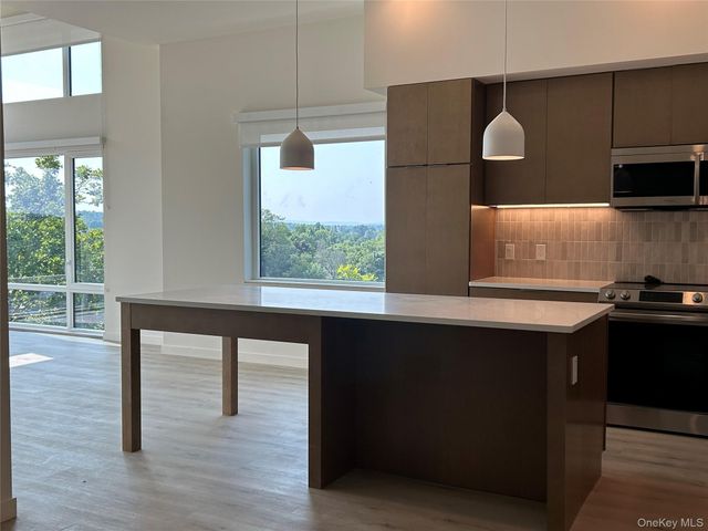 44 Springside Avenue 5F, Poughkeepsie, NY 12603