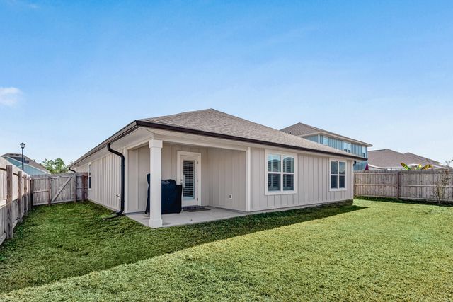 412 Scarborough Street, Crestview, FL 32539