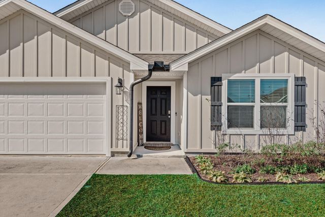 412 Scarborough Street, Crestview, FL 32539