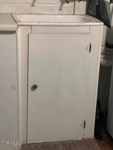 8 Hemlock Street, Bristol, TN 37620