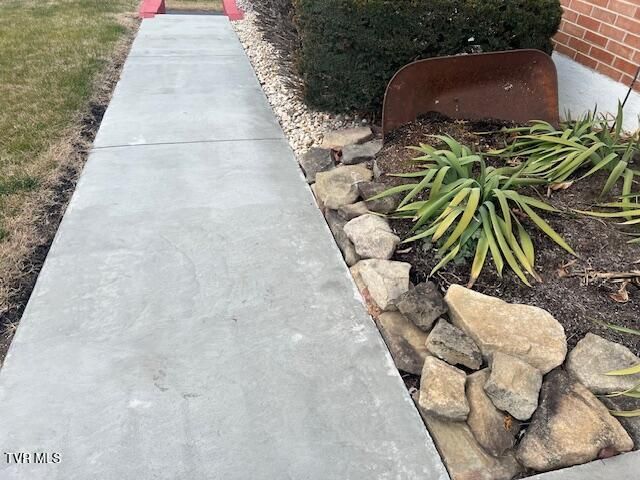 8 Hemlock Street, Bristol, TN 37620