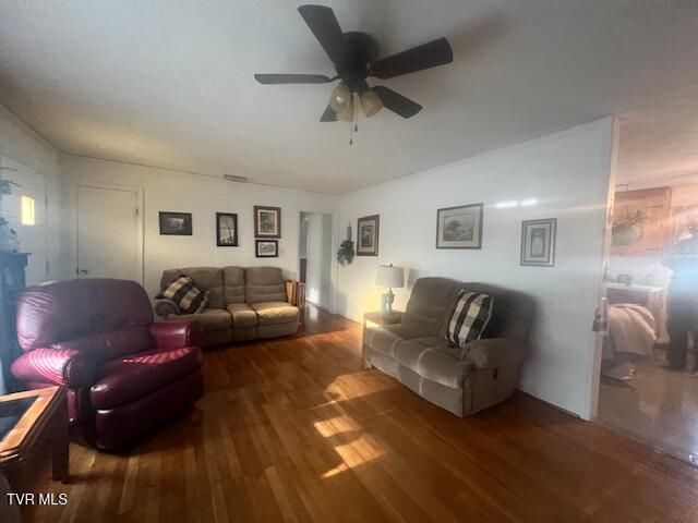 8 Hemlock Street, Bristol, TN 37620