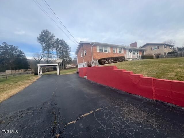 8 Hemlock Street, Bristol, TN 37620