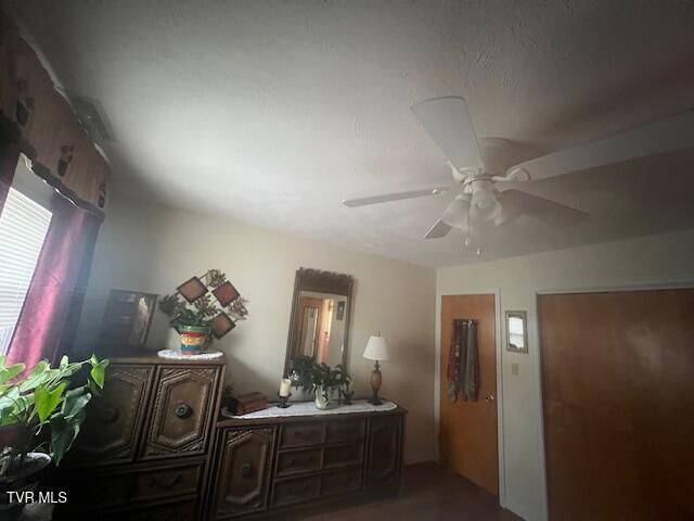 8 Hemlock Street, Bristol, TN 37620