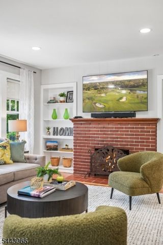 65 Tuscan Rd, Maplewood Twp., NJ 07040
