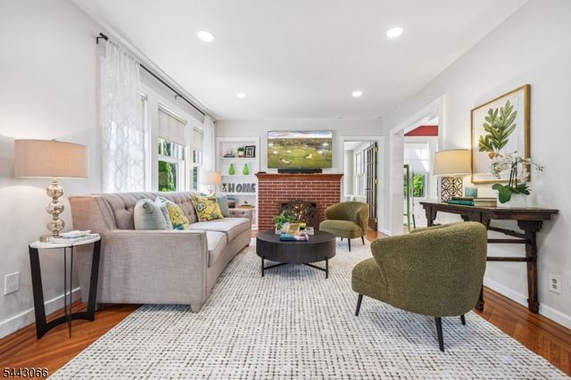 65 Tuscan Rd, Maplewood Twp., NJ 07040