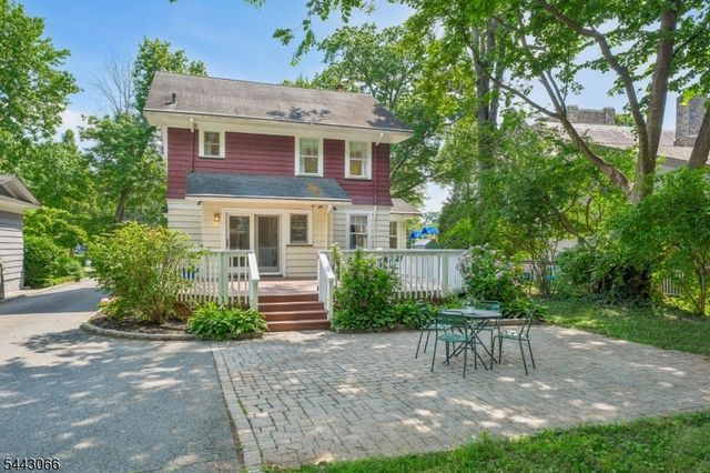 65 Tuscan Rd, Maplewood Twp., NJ 07040