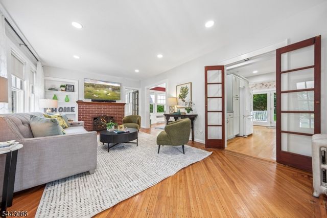 65 Tuscan Rd, Maplewood Twp., NJ 07040