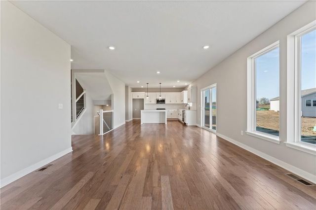 1505 SE Bailey Farms Parkway, Lee's Summit, MO 64081