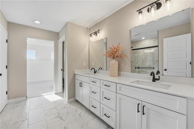 1505 SE Bailey Farms Parkway, Lee's Summit, MO 64081