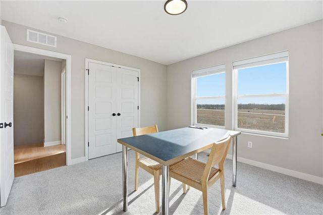 1505 SE Bailey Farms Parkway, Lee's Summit, MO 64081