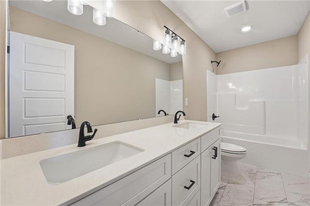 1505 SE Bailey Farms Parkway, Lee's Summit, MO 64081